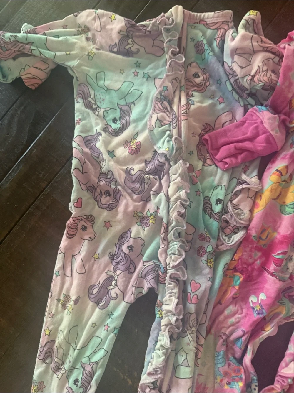 Bums and roses pajamas